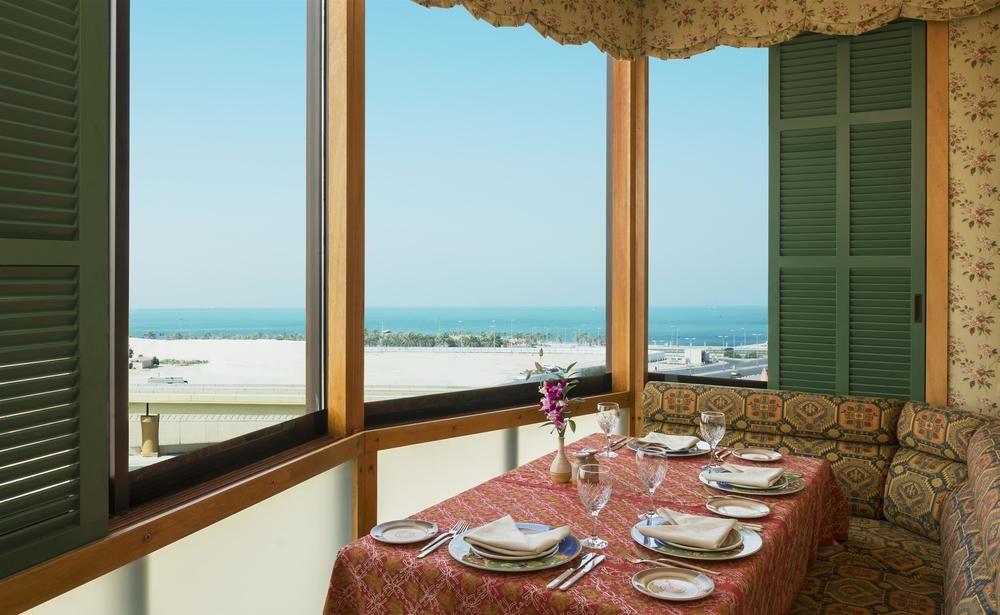 Sheraton Kuwait, A Luxury Collection Hotel, Kuwait City Exterior photo